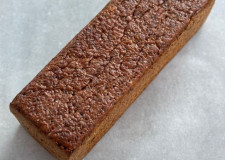 Rugbrødsstykker